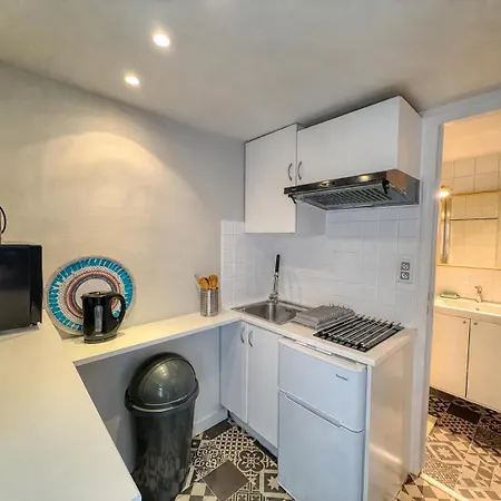 Triplex In - & Unique شقة